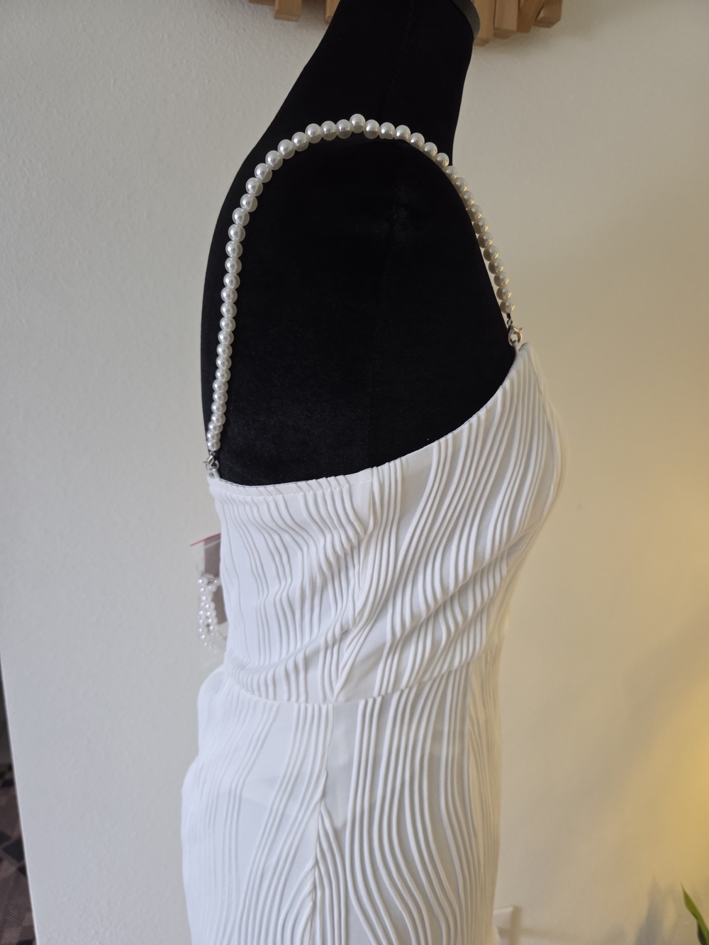 RIHOAS White Textured Midi Dress with Pearl Strap. 0276 - Picture 5 of 7